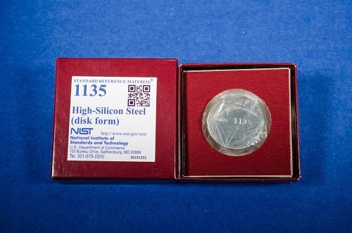 SRM 1135  La鋼,高硅